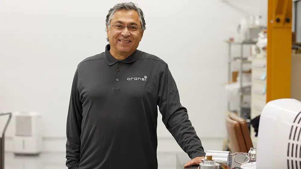 Mohammad “Moe” Khandan-Barani ’84