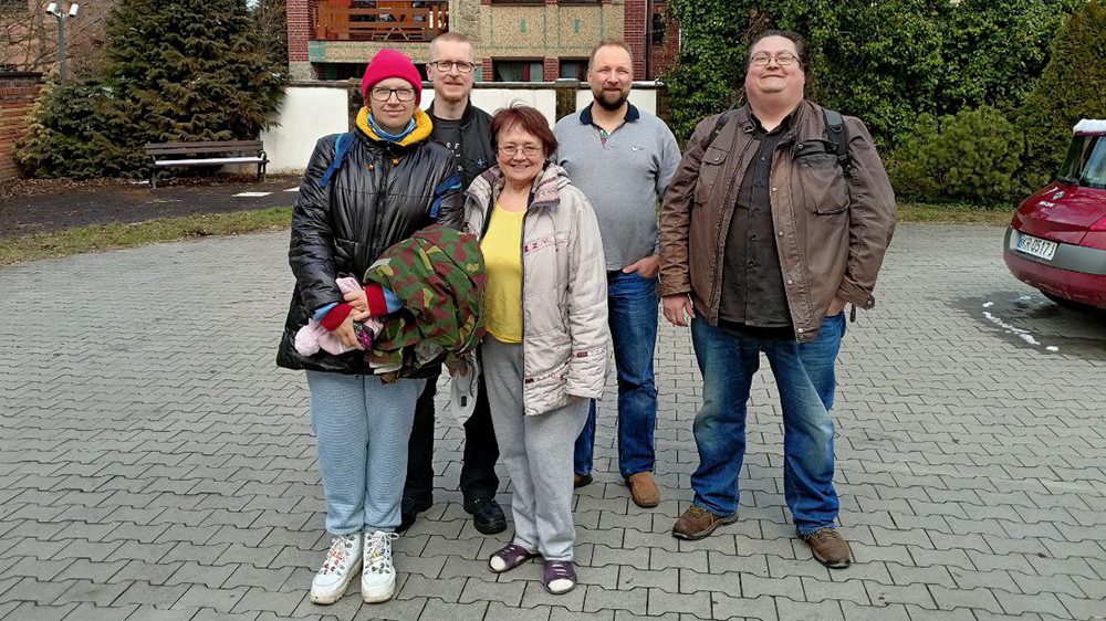 Harri Jahkola ’01, his team, and their Ukraine connections unite as they hand over the truck and medical supplies in Krakow, Poland.