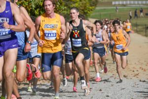 Kevin Shank ’27 running cross country