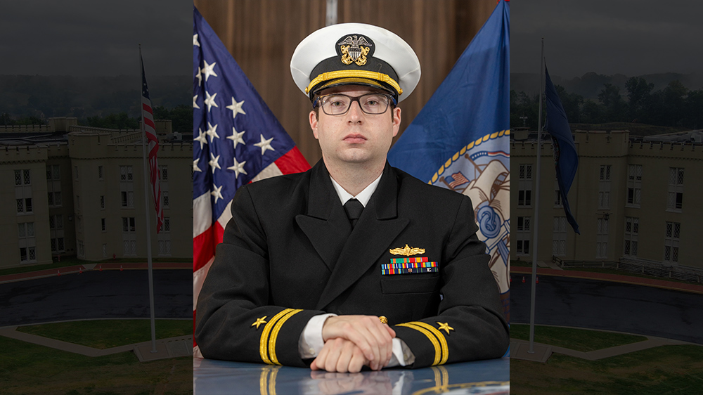 U.S. Navy Lt. Jonah Eger ’21